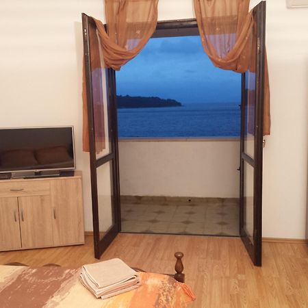 Apartments "Villa Mungos" Sobra Екстериор снимка