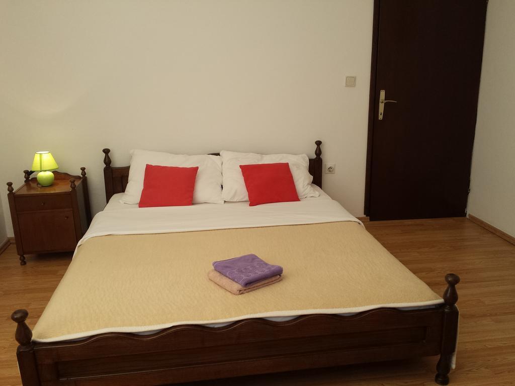 Apartments "Villa Mungos" Sobra Екстериор снимка