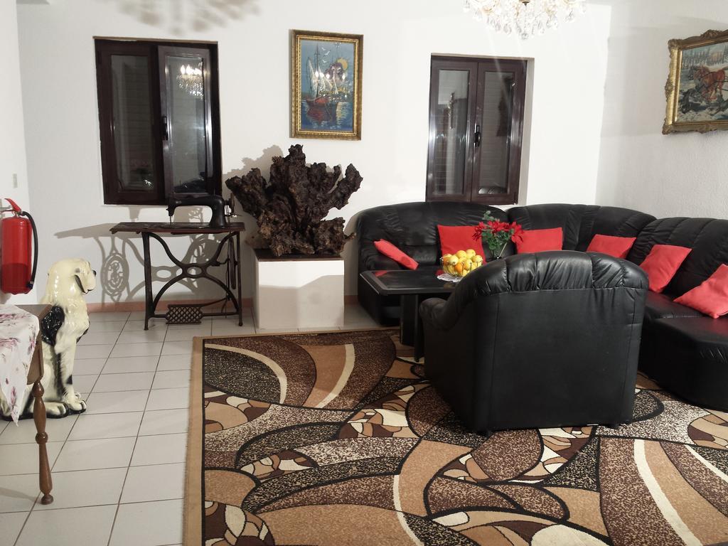 Apartments "Villa Mungos" Sobra Екстериор снимка
