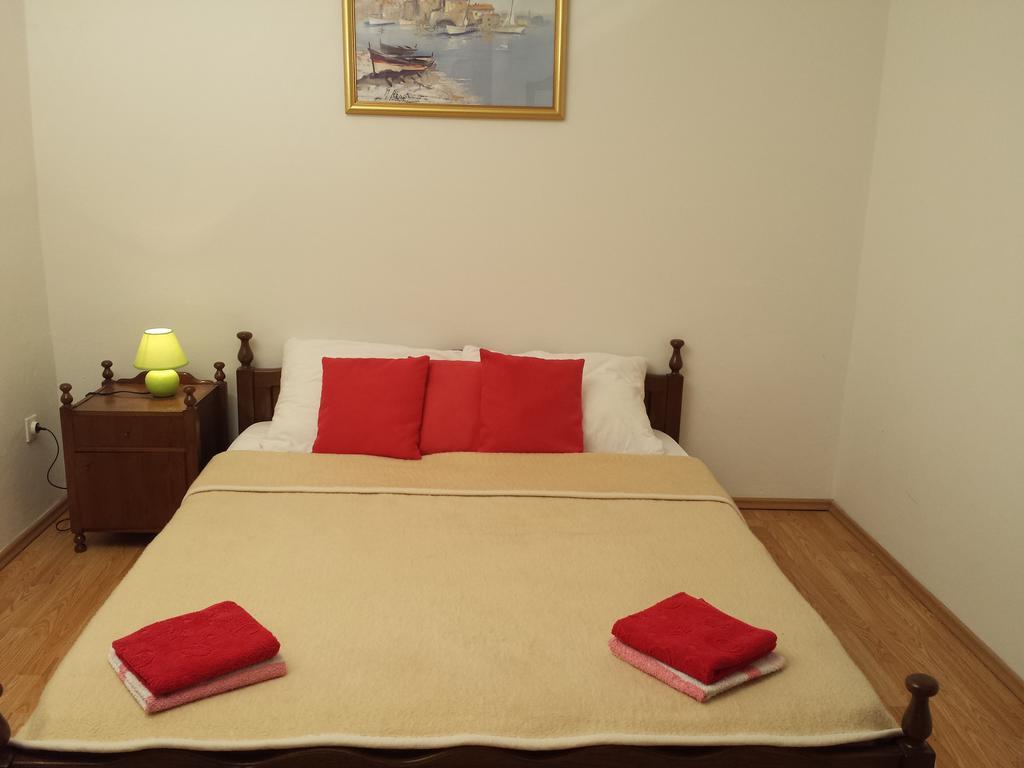 Apartments "Villa Mungos" Sobra Екстериор снимка