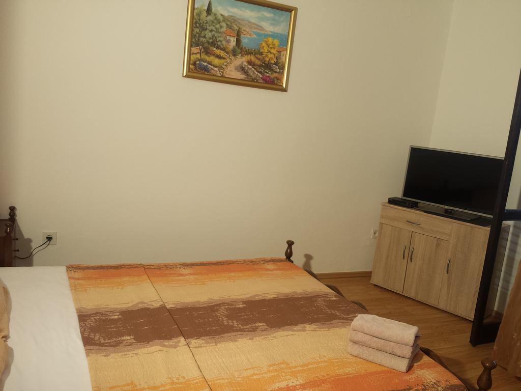 Apartments "Villa Mungos" Sobra Екстериор снимка