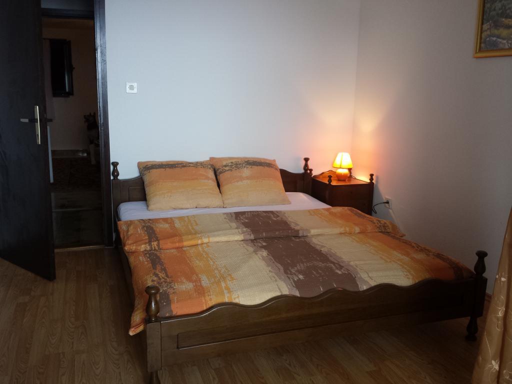 Apartments "Villa Mungos" Sobra Екстериор снимка