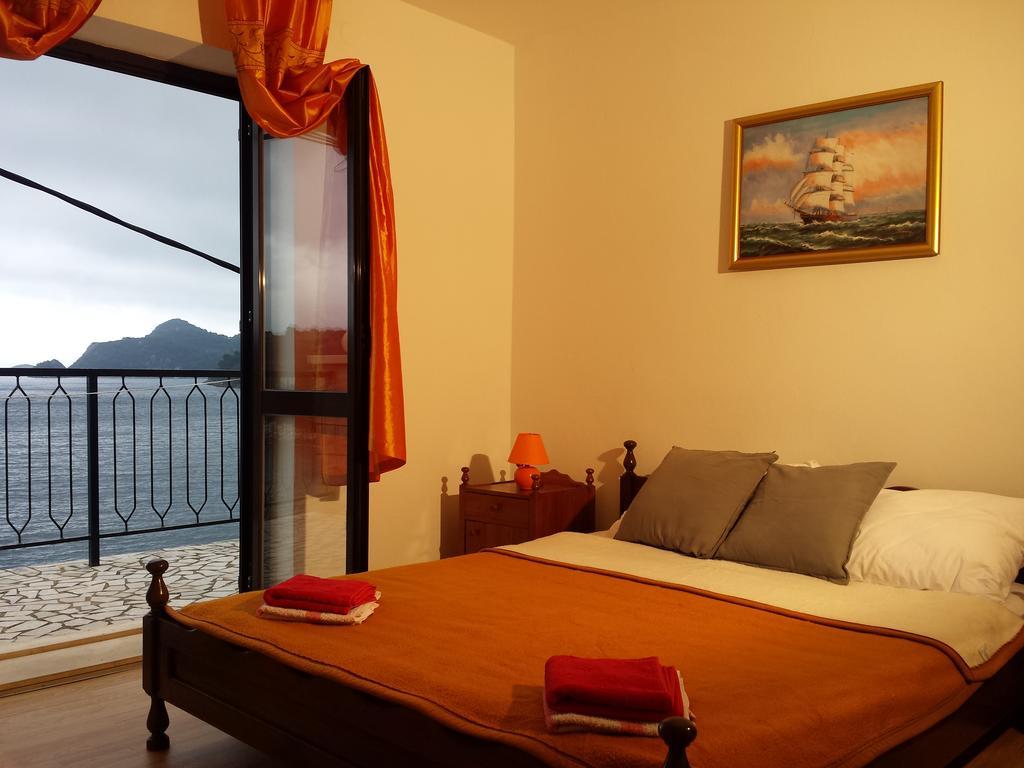 Apartments "Villa Mungos" Sobra Екстериор снимка